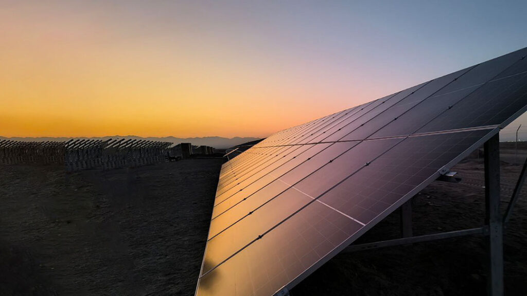 نیروگاه خورشیدی 5 مگاواتی کرمان باتری