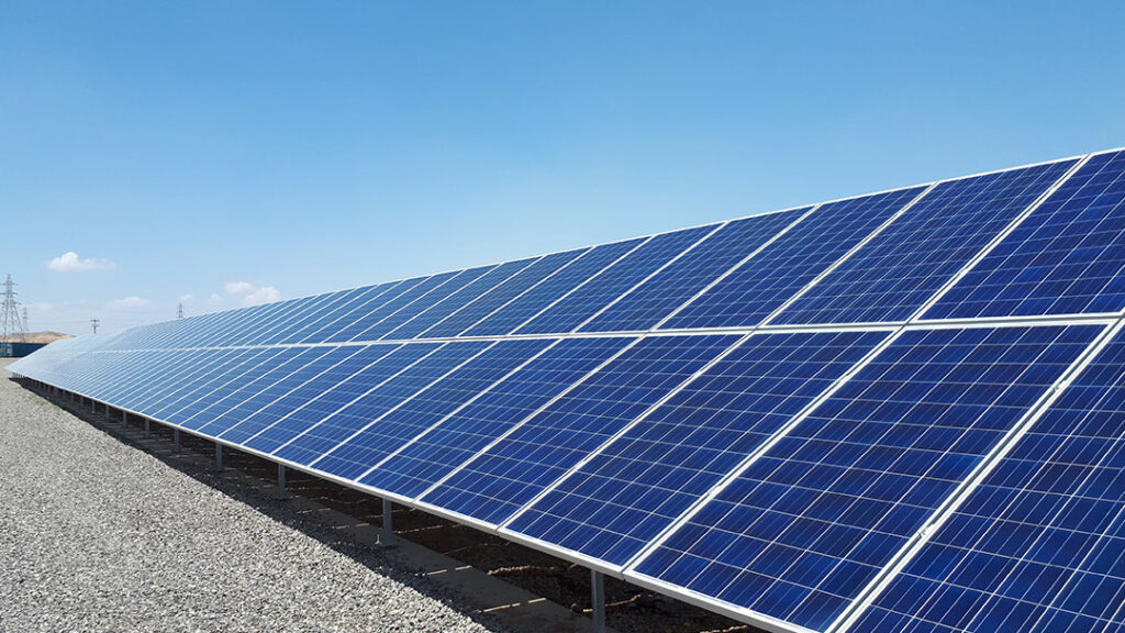 نیروگاه خورشیدی 1+2 مگاواتی قم